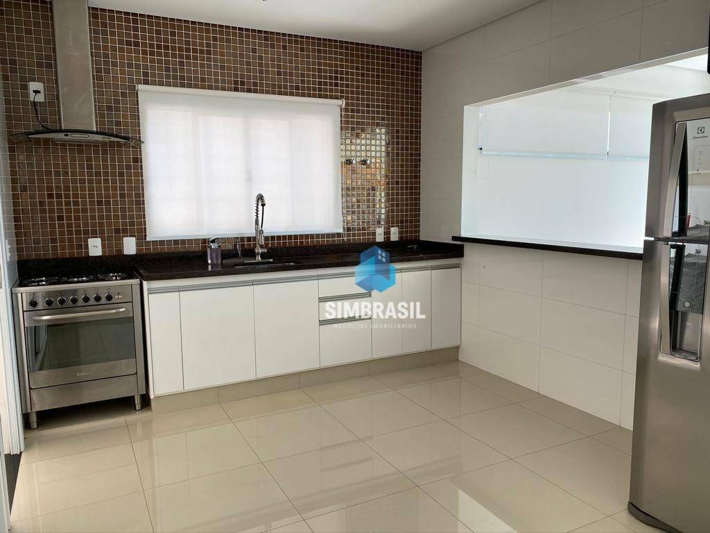 Casa à venda com 3 quartos, 160m² - Foto 1