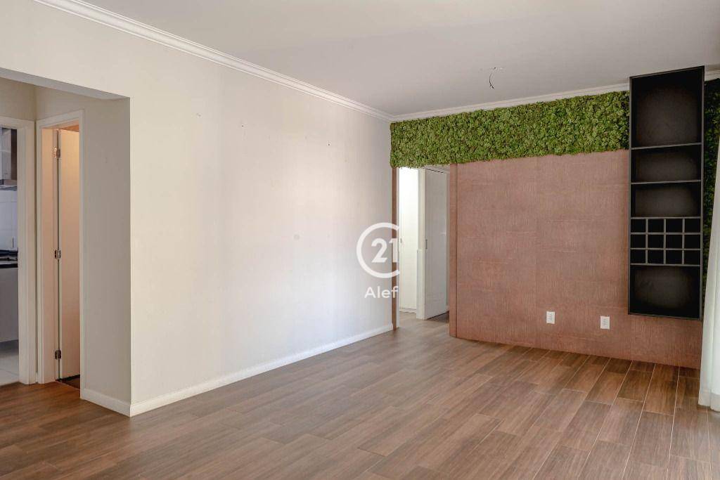 Apartamento à venda com 3 quartos, 145m² - Foto 4