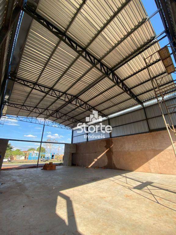 Depósito-Galpão-Armazém à venda, 223m² - Foto 1