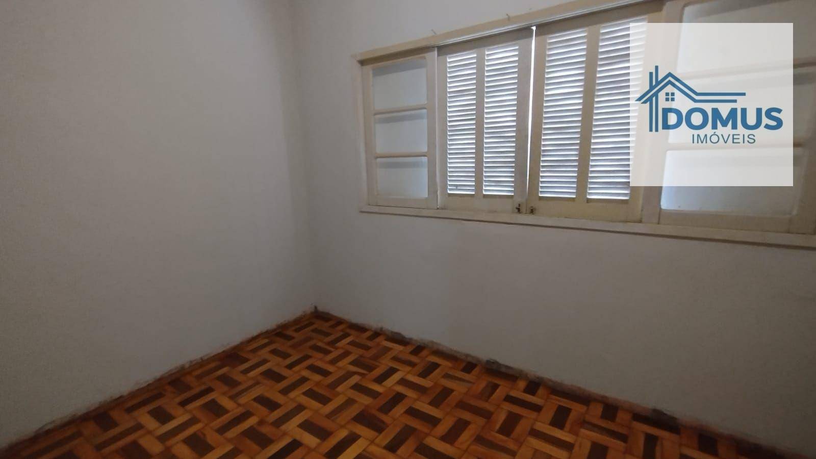 Casa à venda com 3 quartos, 200m² - Foto 17