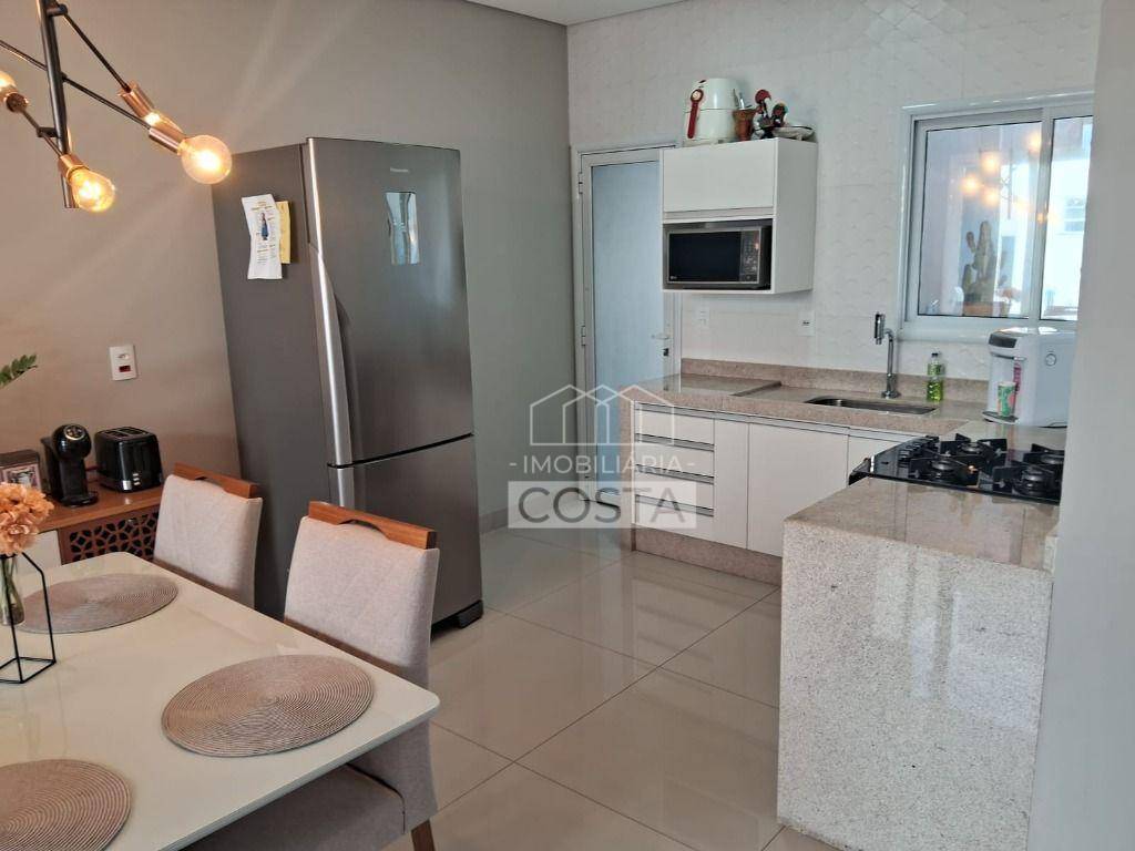 Casa de Condomínio à venda com 3 quartos, 105m² - Foto 3