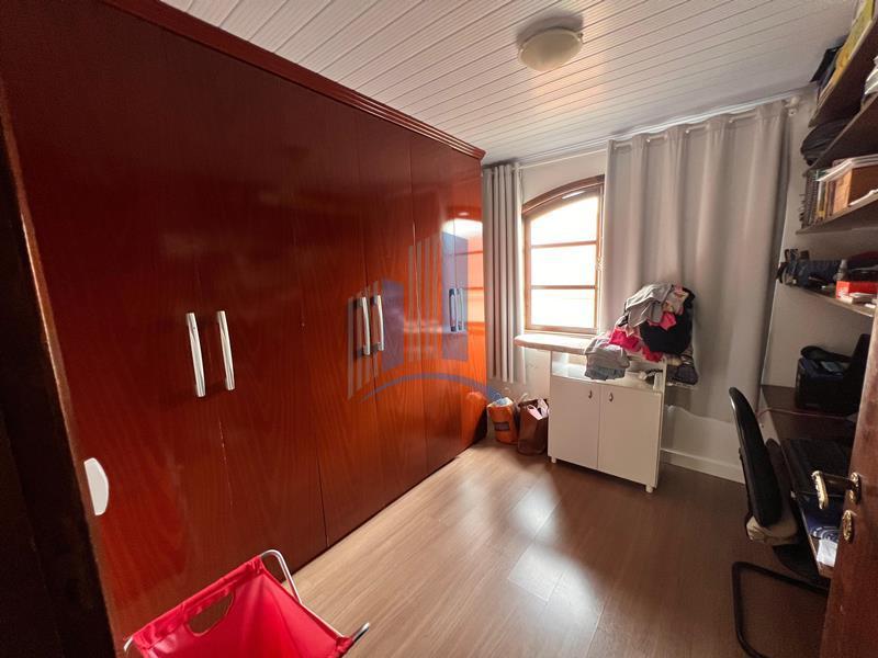 Casa à venda com 3 quartos, 98m² - Foto 25