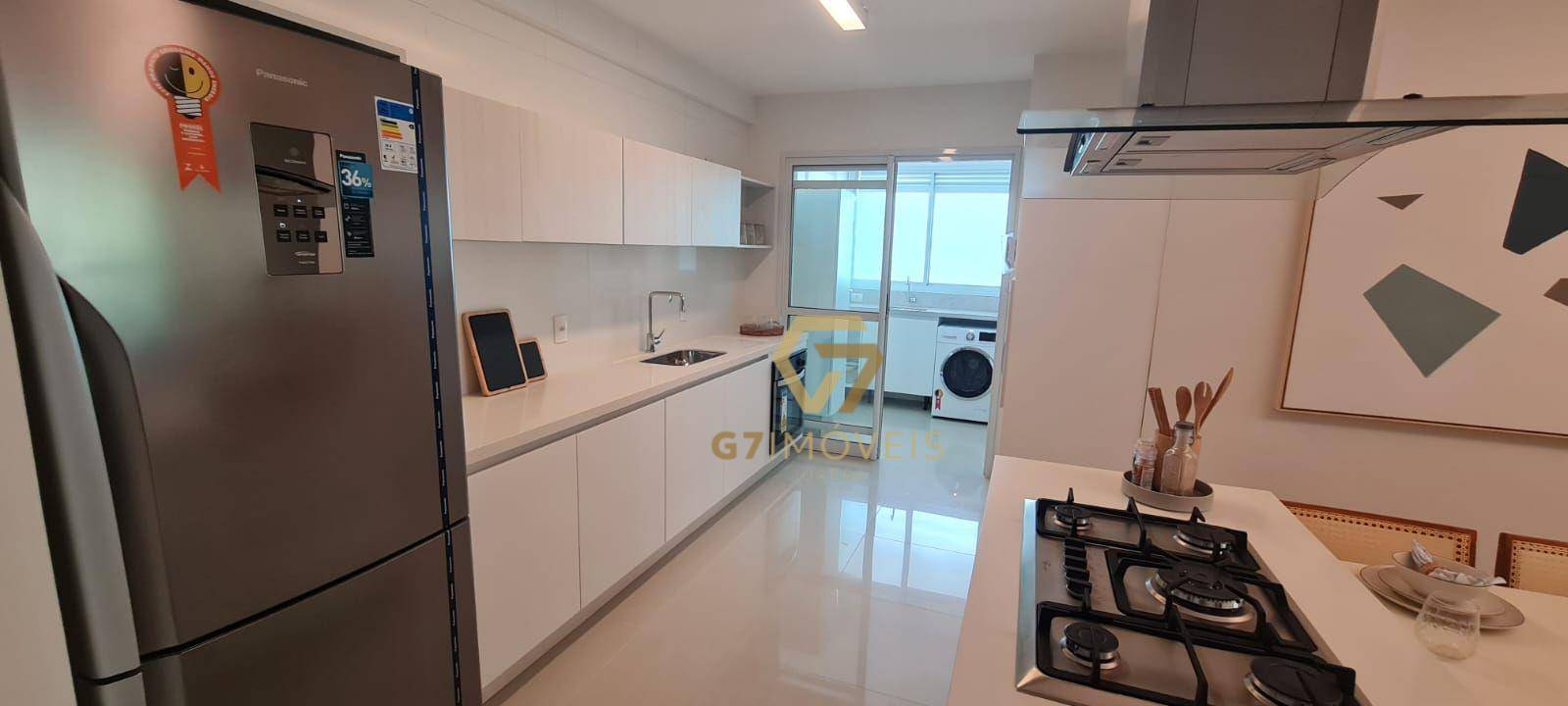 Apartamento à venda com 4 quartos, 148m² - Foto 2