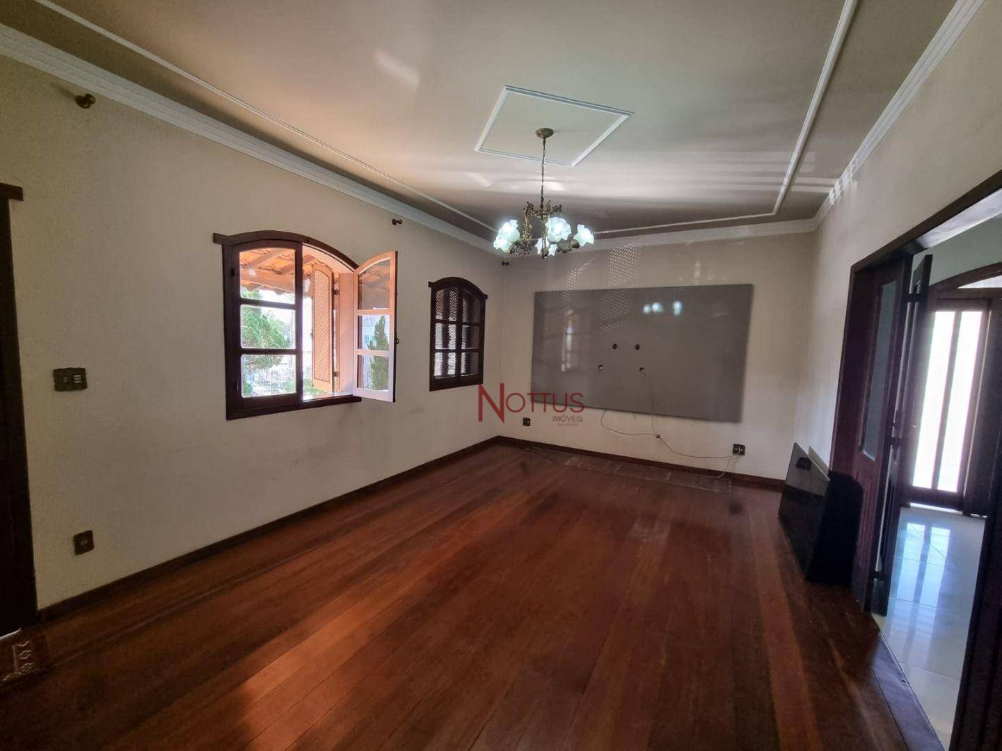 Casa à venda com 3 quartos, 300m² - Foto 14