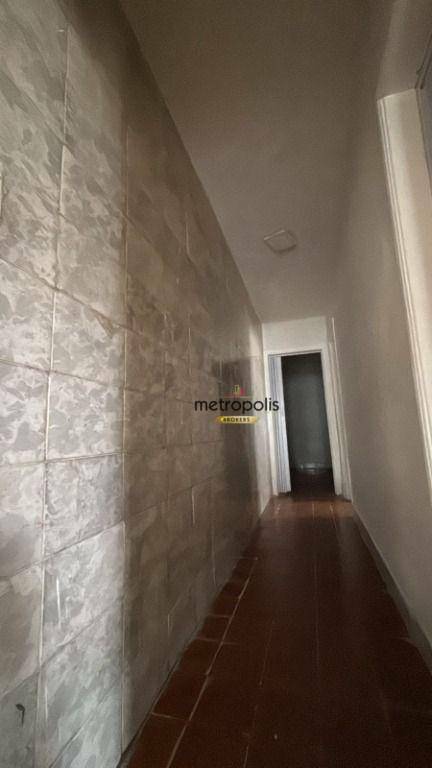 Casa para alugar com 2 quartos, 250m² - Foto 9
