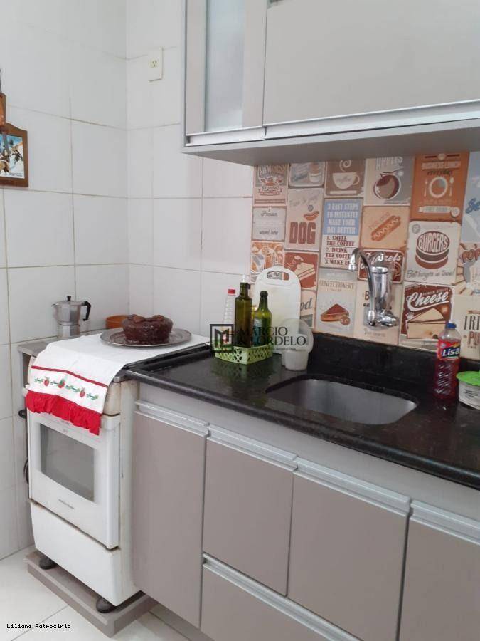 Apartamento à venda com 3 quartos, 81m² - Foto 5