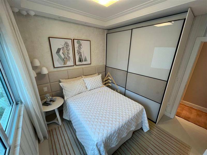 Apartamento à venda com 3 quartos, 179m² - Foto 22