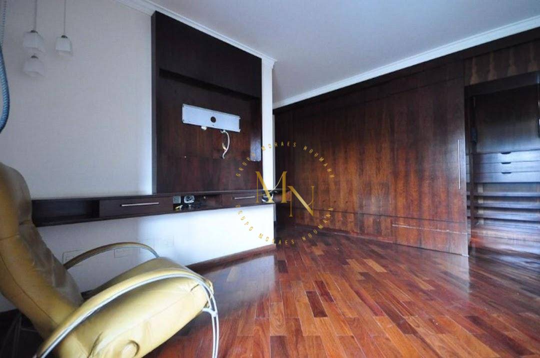 Apartamento à venda com 4 quartos, 225m² - Foto 13