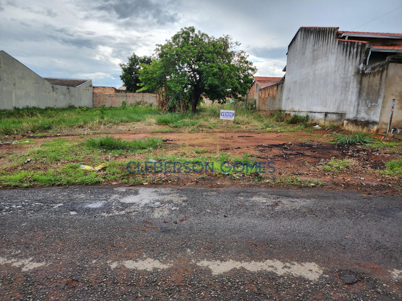 Terreno à venda, 360m² - Foto 1