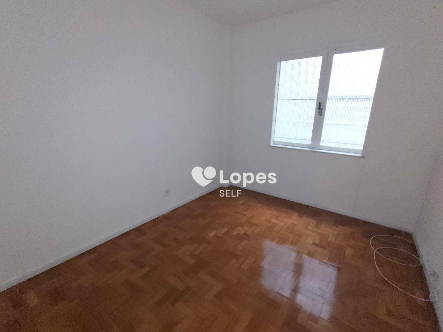 Apartamento à venda com 3 quartos, 225m² - Foto 8