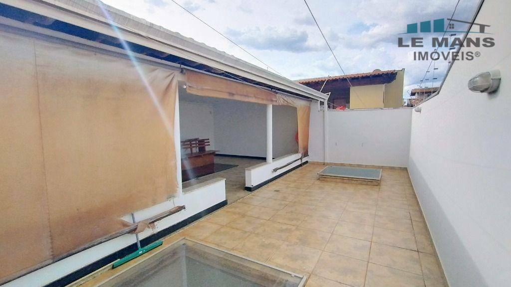 Casa à venda com 3 quartos, 227m² - Foto 45