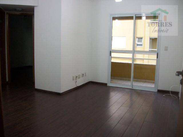 Apartamento à venda com 2 quartos, 65m² - Foto 2