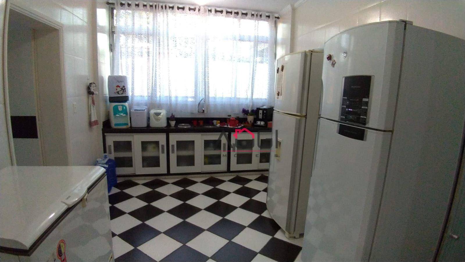 Sobrado à venda com 4 quartos, 350m² - Foto 66