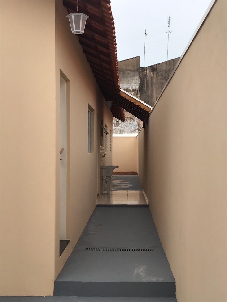 Casa à venda com 2 quartos, 60m² - Foto 11