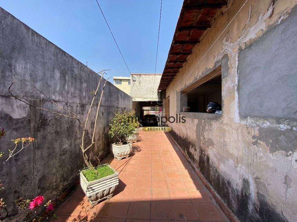 Casa à venda com 3 quartos, 178m² - Foto 8