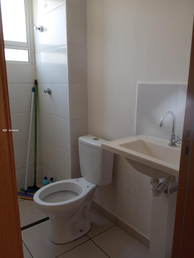 Apartamento à venda com 2 quartos, 42m² - Foto 17