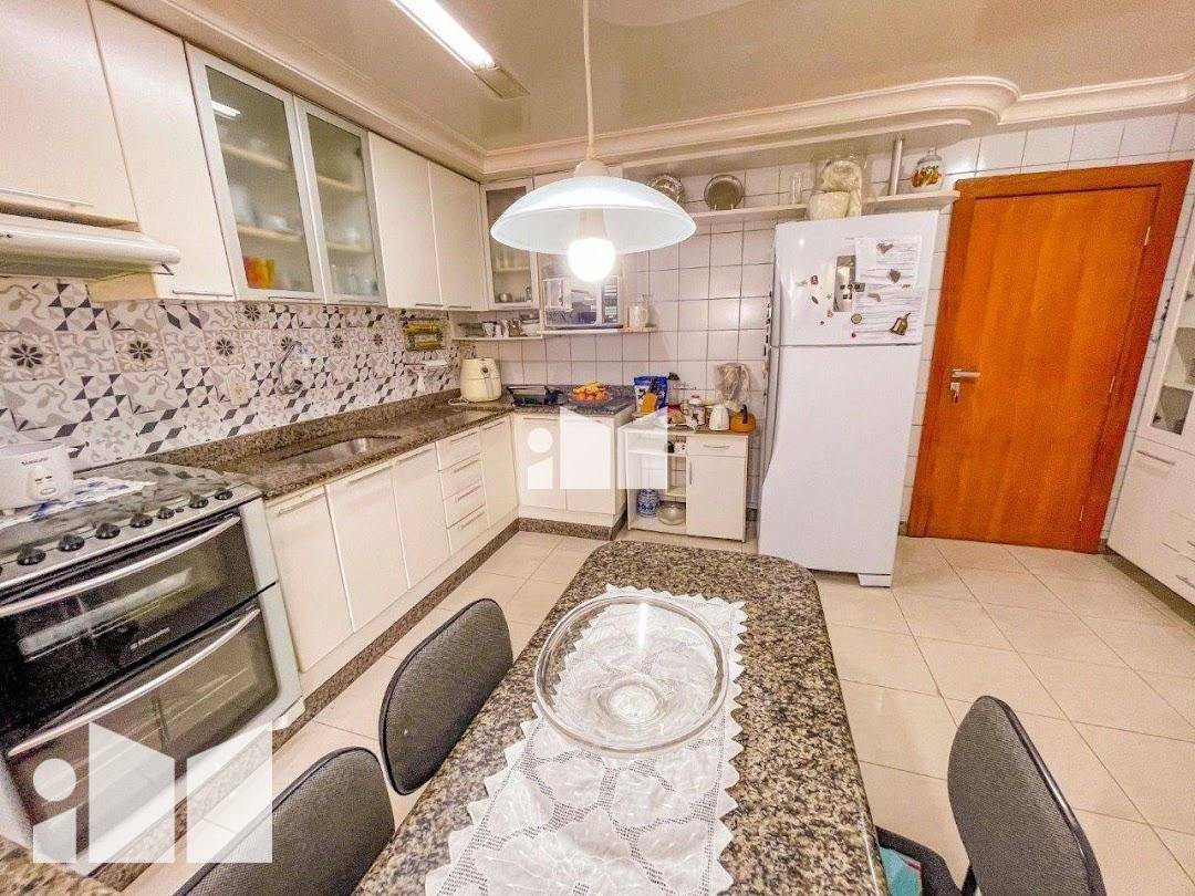 Apartamento à venda com 4 quartos, 222M2 - Foto 18