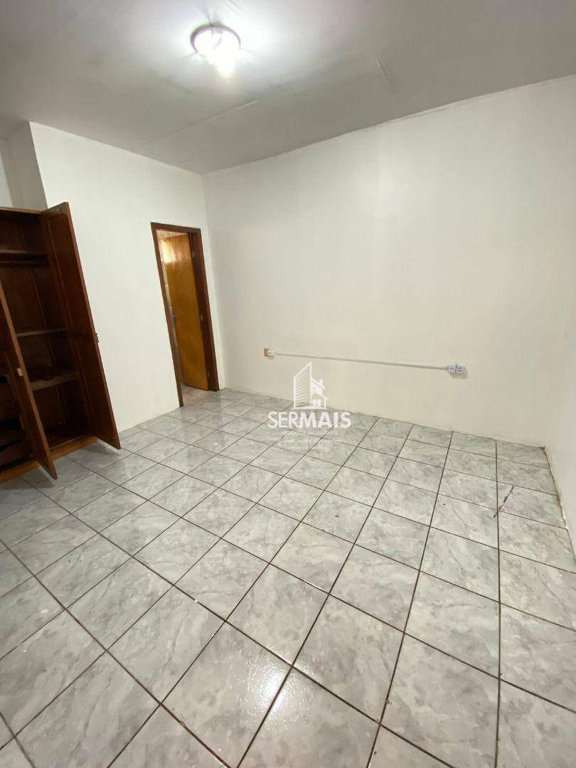 Apartamento para alugar com 4 quartos, 300m² - Foto 3