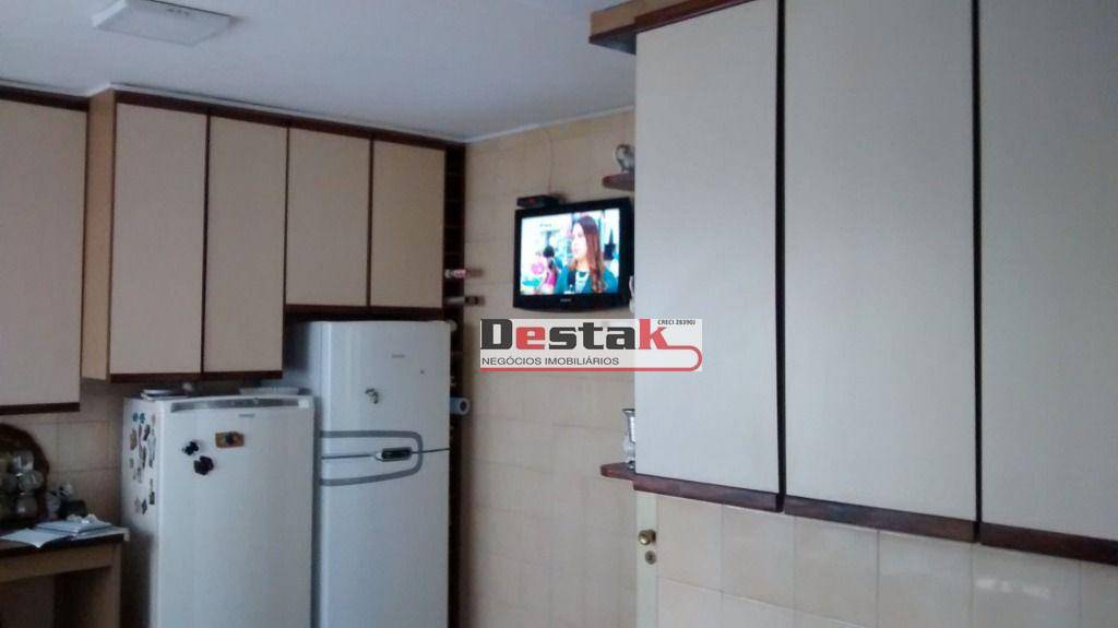 Sobrado à venda com 3 quartos, 240m² - Foto 11