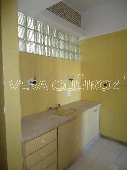 Apartamento à venda com 3 quartos, 181m² - Foto 11