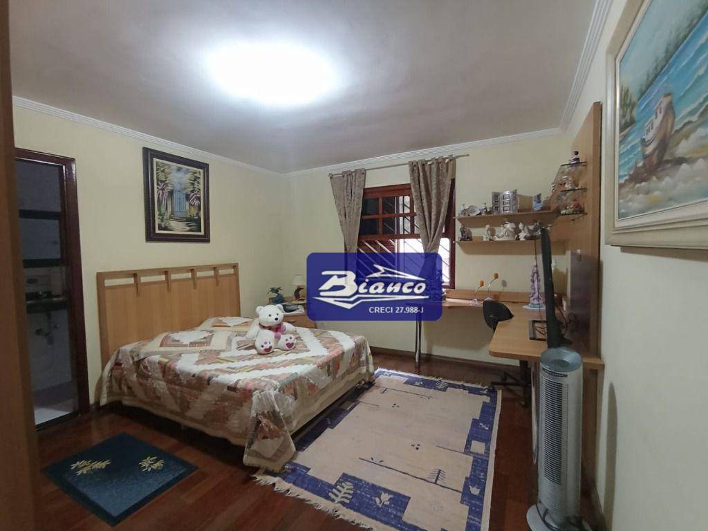 Sobrado à venda com 4 quartos, 207m² - Foto 15