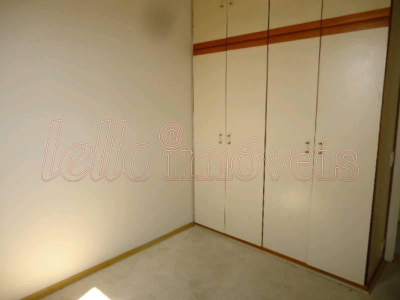 Apartamento para alugar com 3 quartos, 200m² - Foto 6