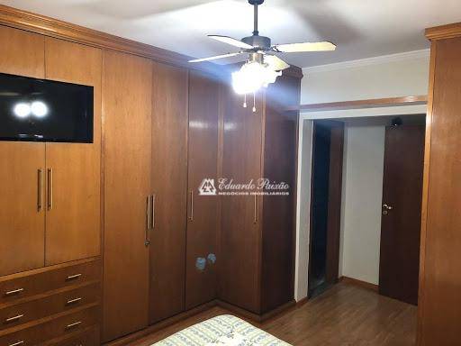 Casa à venda com 3 quartos, 380m² - Foto 18