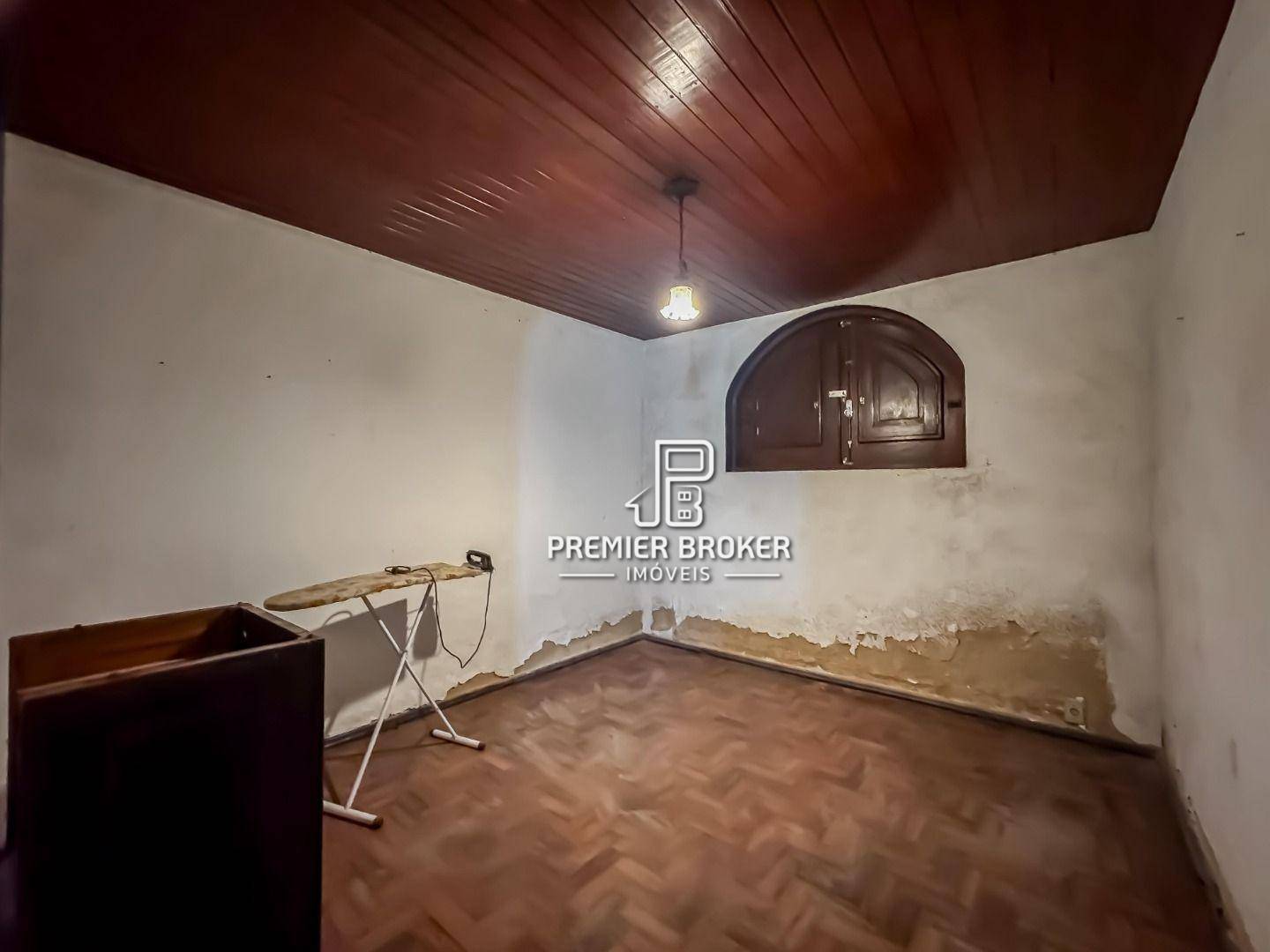 Casa à venda com 6 quartos, 385m² - Foto 30