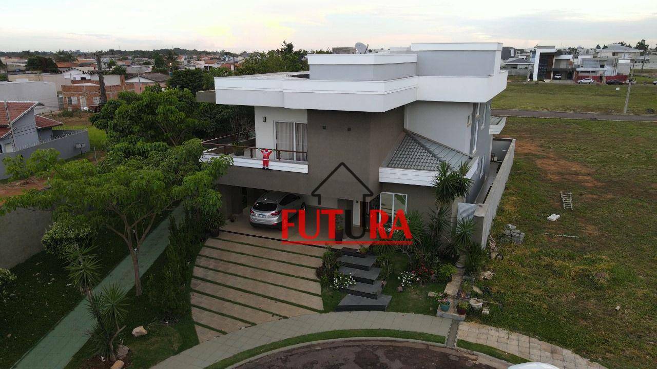 Casa de Condomínio à venda com 4 quartos, 400m² - Foto 2