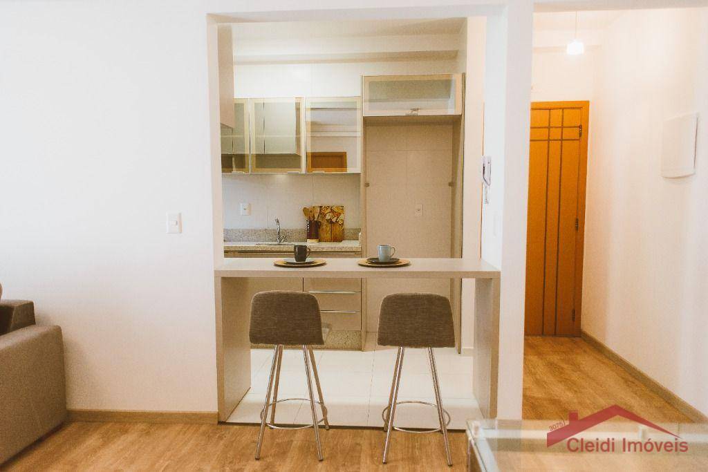 Apartamento à venda com 3 quartos, 94m² - Foto 10