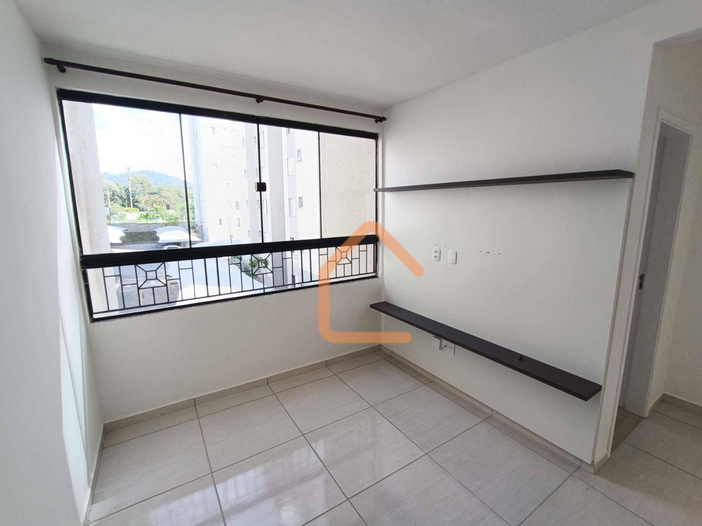 Apartamento para alugar com 2 quartos, 55m² - Foto 3
