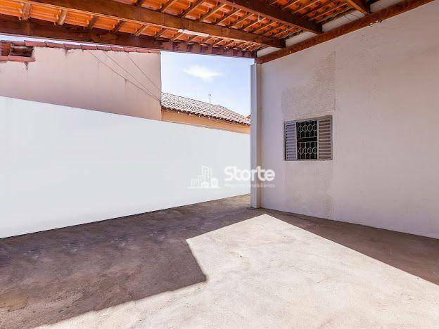 Casa à venda com 5 quartos, 130m² - Foto 24