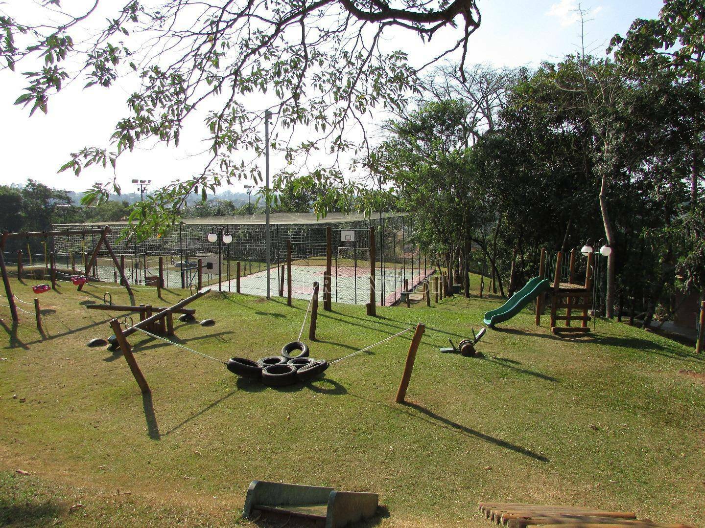 Casa de Condomínio à venda e aluguel com 4 quartos, 358m² - Foto 57