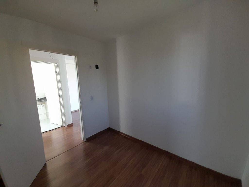 Apartamento à venda com 2 quartos, 55m² - Foto 11