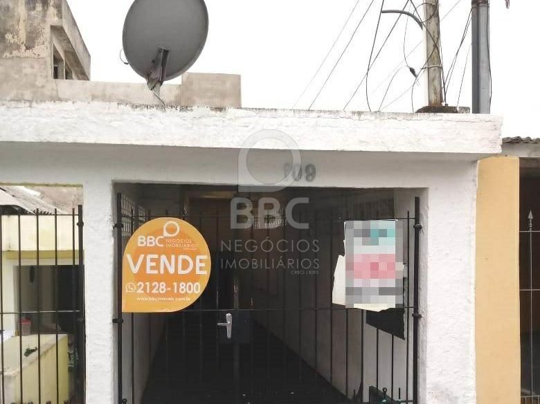 Casa à venda com 2 quartos, 170m² - Foto 2