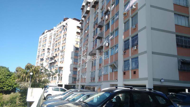 Apartamento à venda com 2 quartos, 71m² - Foto 9