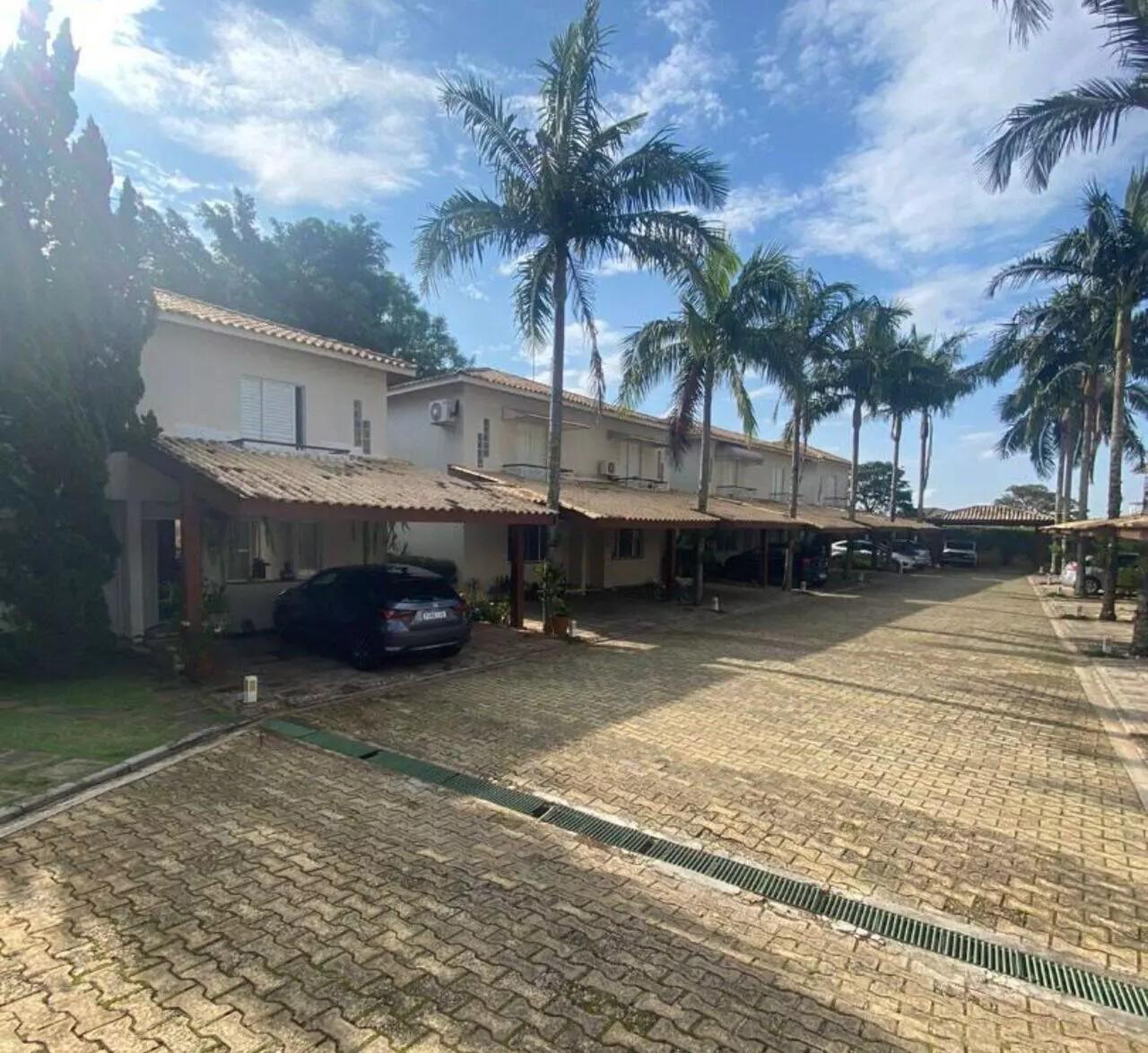 Casa de Condomínio à venda com 2 quartos, 144m² - Foto 1