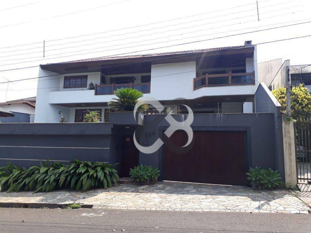 Casa à venda e aluguel com 5 quartos, 421m² - Foto 1