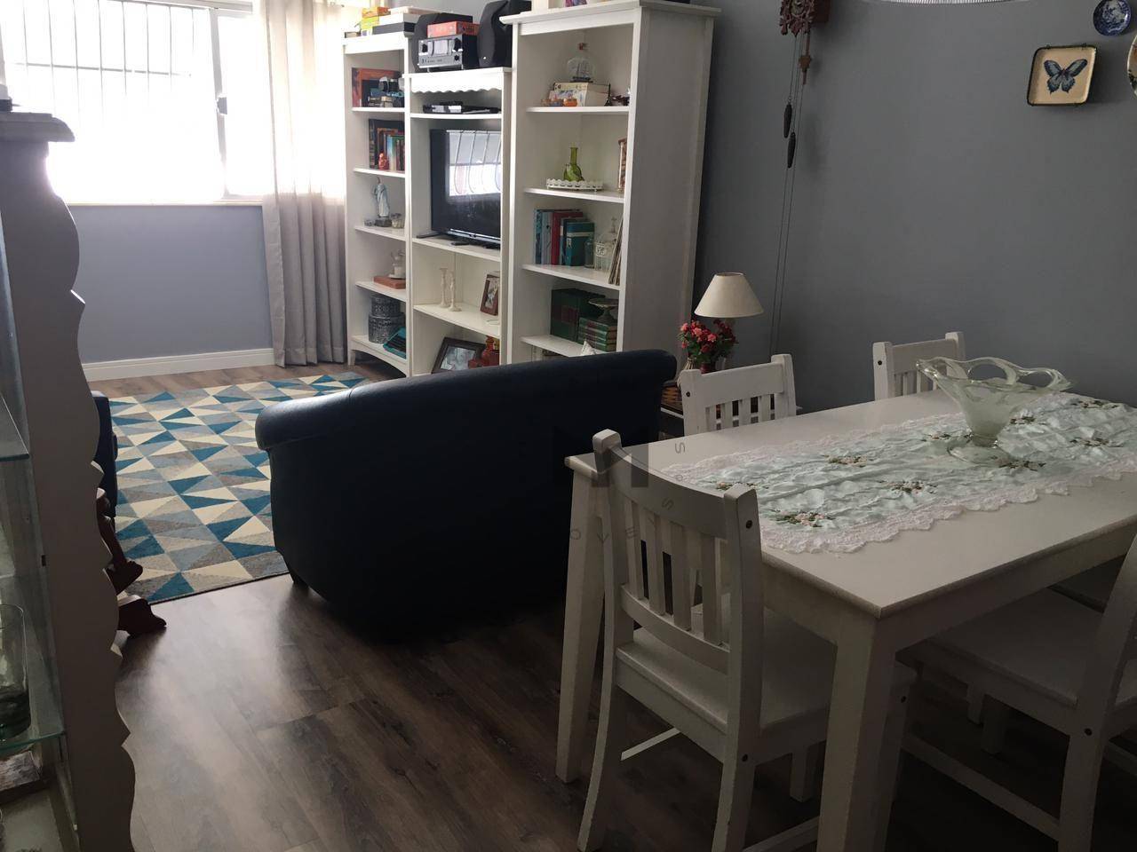 Apartamento à venda com 3 quartos, 96m² - Foto 2