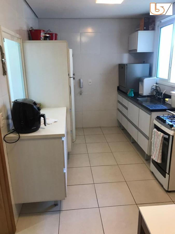 Apartamento para alugar com 3 quartos, 123m² - Foto 17