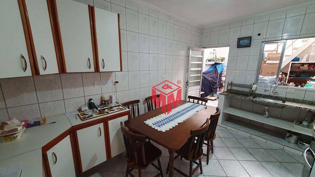 Casa à venda com 4 quartos, 120m² - Foto 18