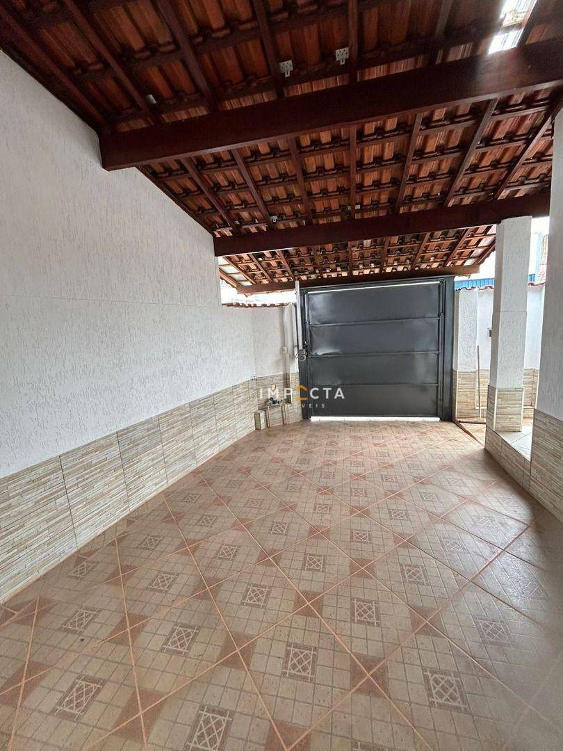 Casa à venda com 3 quartos, 168m² - Foto 3