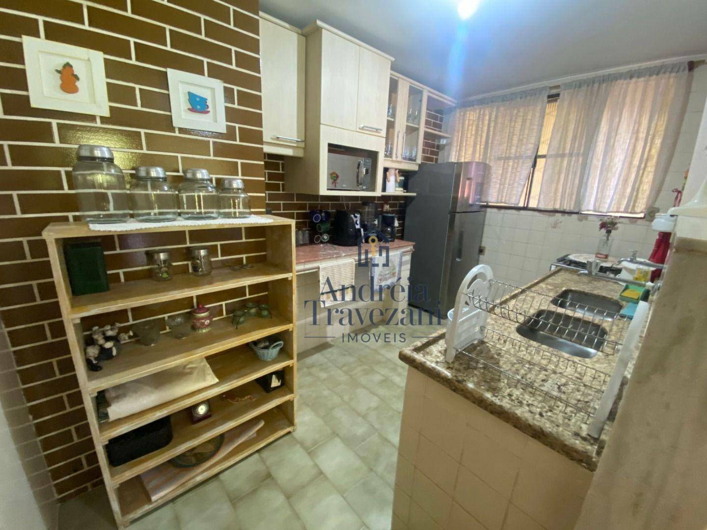 Casa à venda com 6 quartos, 264m² - Foto 15