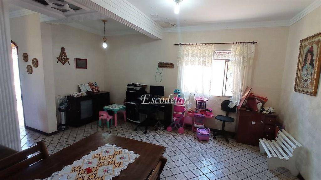 Sobrado à venda com 4 quartos, 350m² - Foto 6