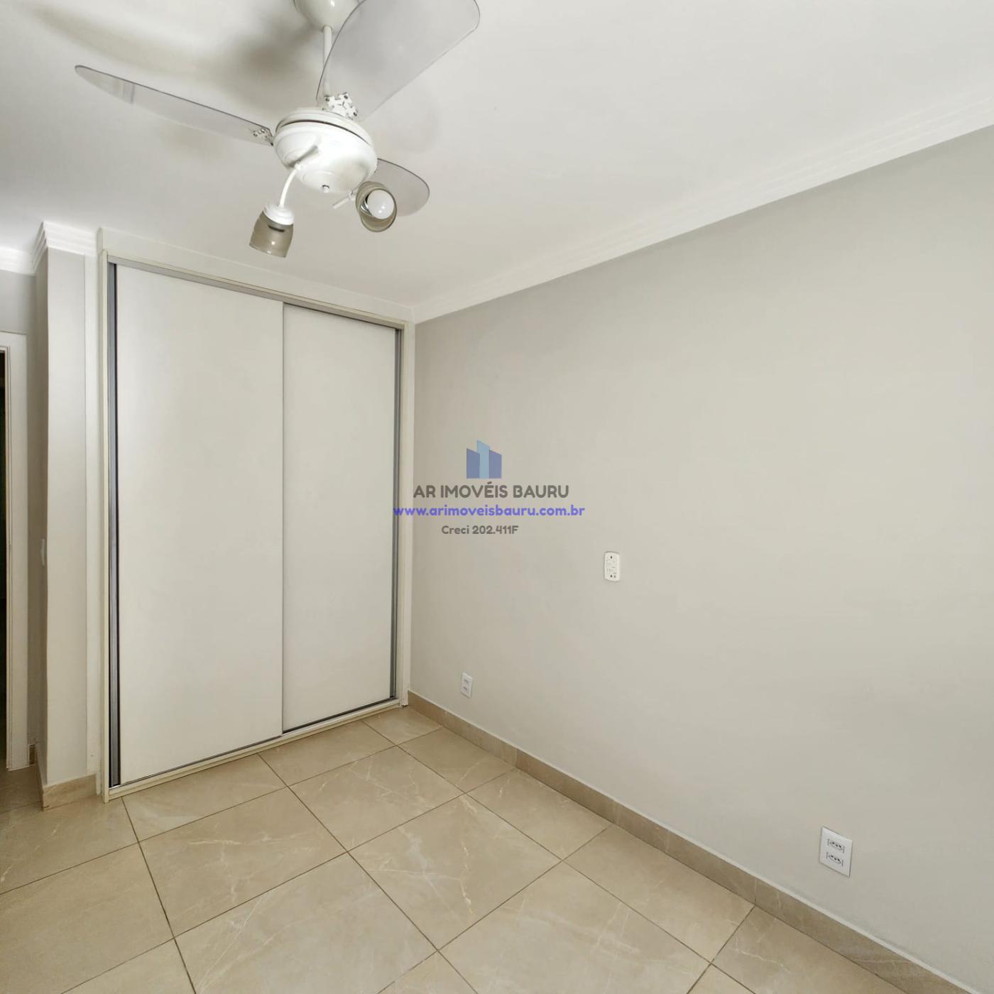 Casa à venda com 4 quartos, 260m² - Foto 17