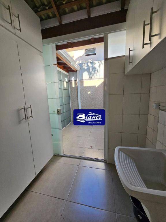 Sobrado à venda com 3 quartos, 100m² - Foto 14