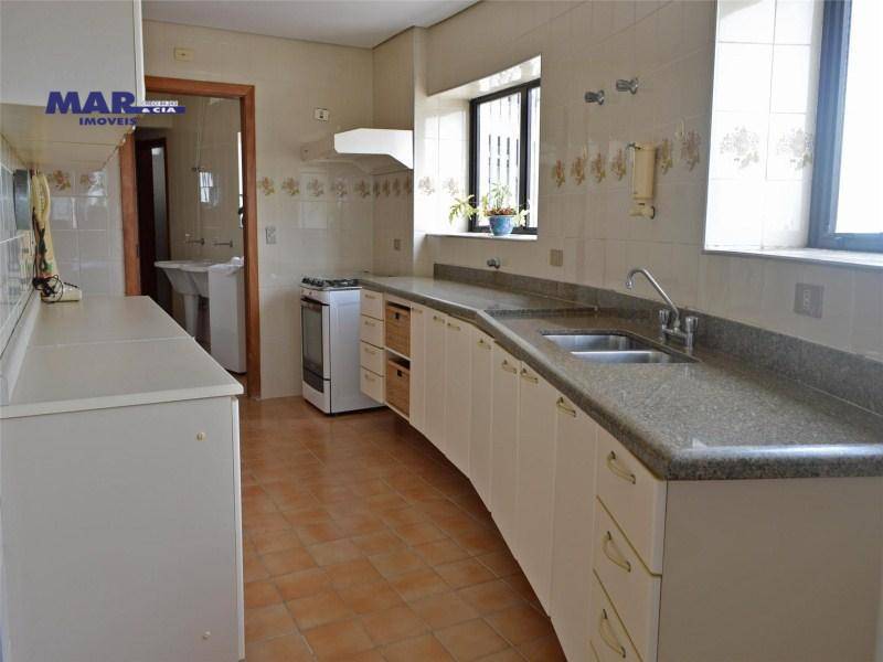 Apartamento à venda com 3 quartos, 210m² - Foto 13