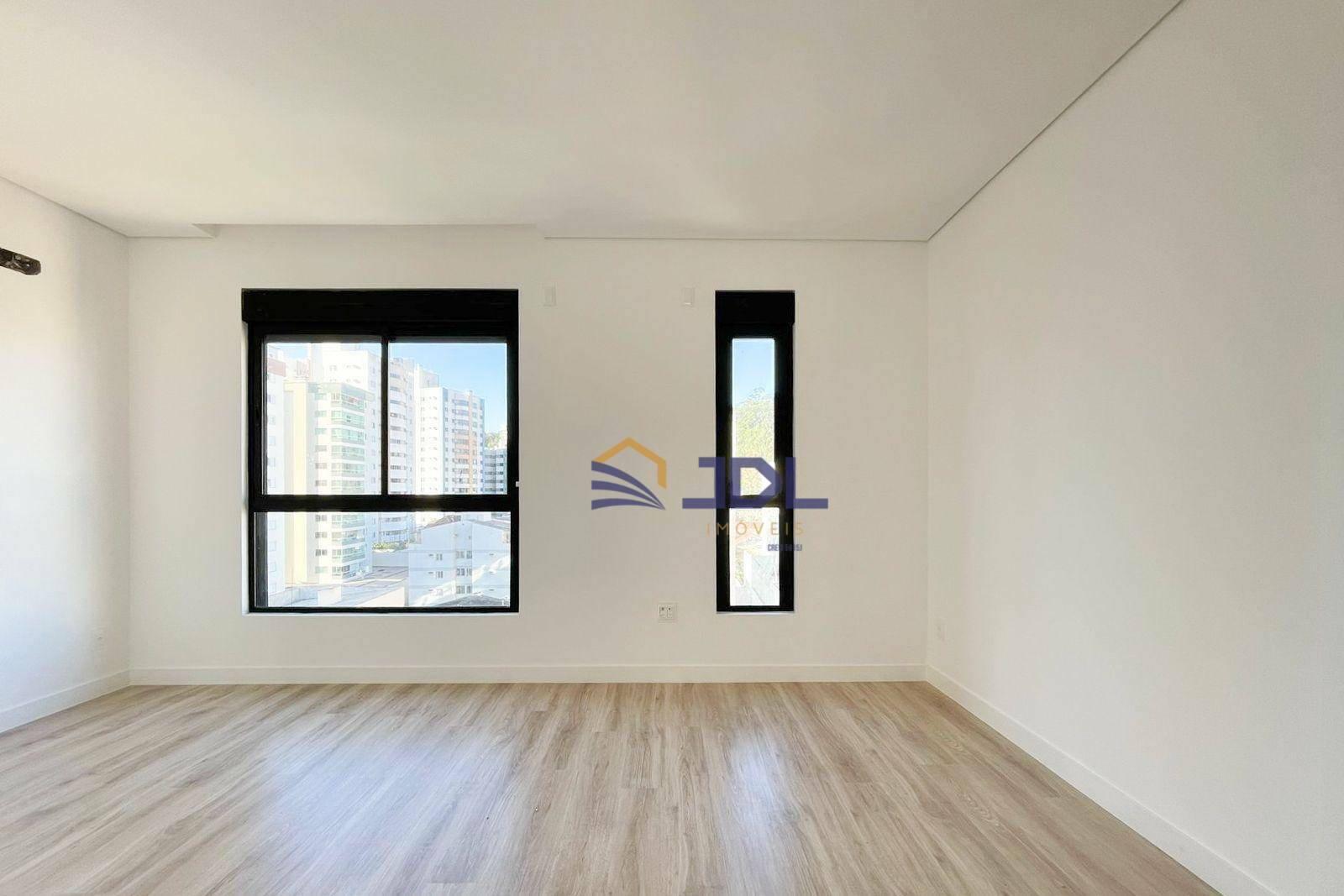 Apartamento à venda com 3 quartos, 123m² - Foto 17