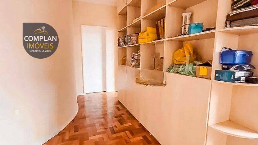 Apartamento à venda com 4 quartos, 150m² - Foto 4