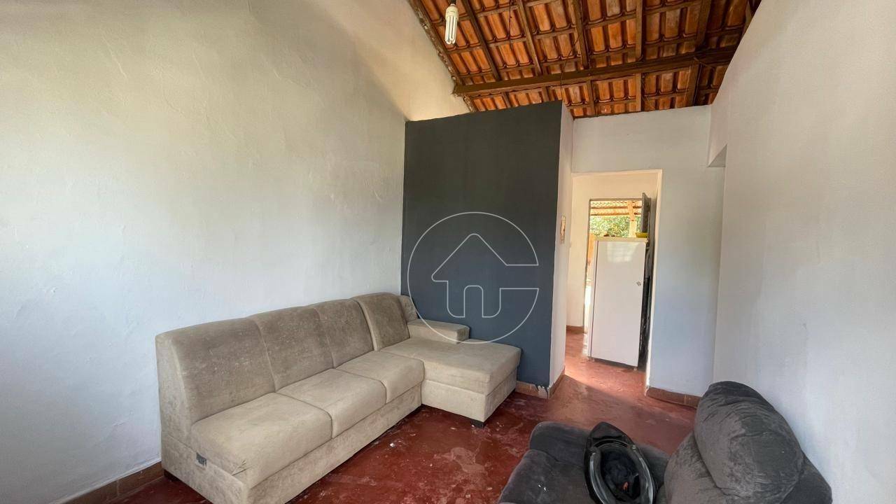 Casa à venda com 2 quartos, 44m² - Foto 2